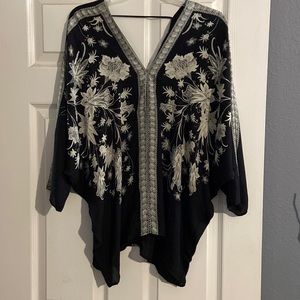 Black/white floral Large Blouse